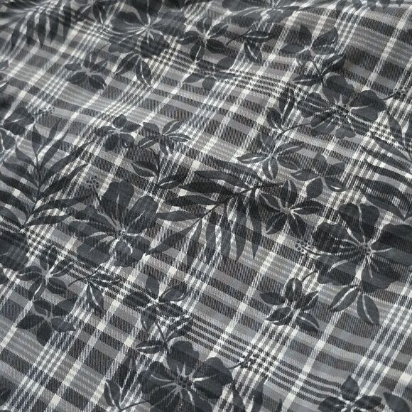 Tommy Bahama | Floral Shorts - Picture 4 of 10